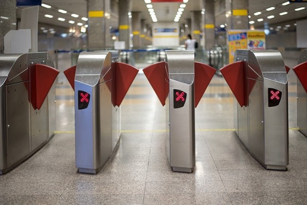 Güvenlik Geçiş Sistemleri İçin Toz Boyama Hizmeti